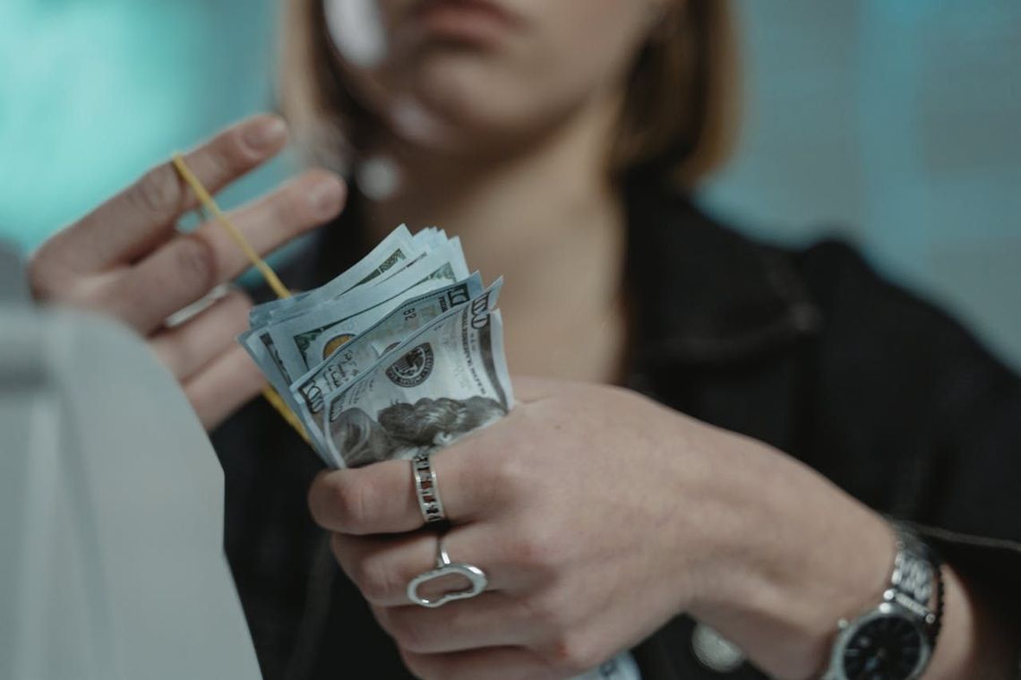 Cómo agregar dinero a Venmo sin una cuenta bancaria