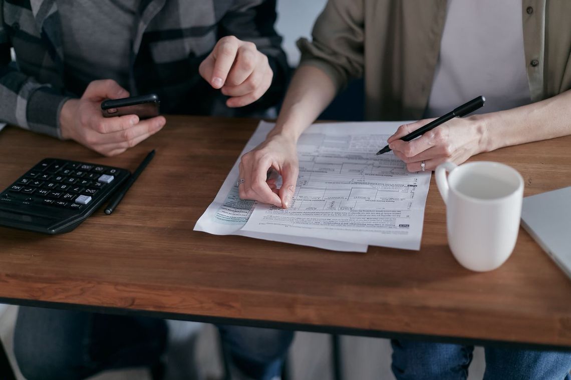 What is annual income? Gross vs. net income and how to calculate it